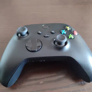 Controller Xbox Series + Cuffie + Call of Duty 4