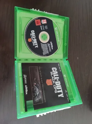 Controller Xbox Series + Cuffie + Call of Duty 4