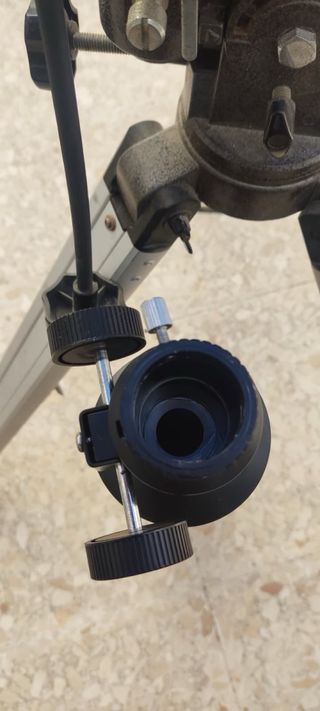 Telescopio nuevo con trípode