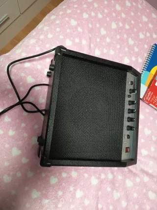 Guitarra Electroacústica + Funda + amplificador