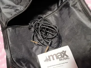 Guitarra Electroacústica + Funda + amplificador