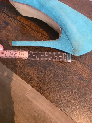 Zapatos de tacón azul turquesa