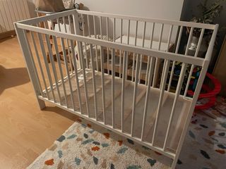 Cuna de madera blanca Ikea