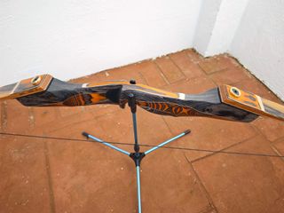 Arco recurvo zurdo White Feather Gallina Take Down