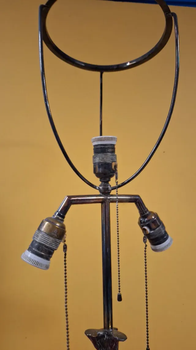 Lámpara Valenti de metal con ciervos