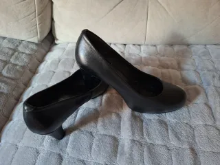 Zapatos de salón negros tacón