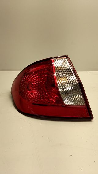 PILOTO TRASERO IZQUIERDO HYUNDAI GETZ (TB)