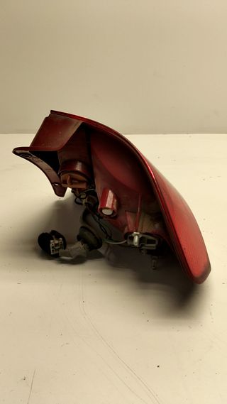 PILOTO TRASERO IZQUIERDO HYUNDAI GETZ (TB)