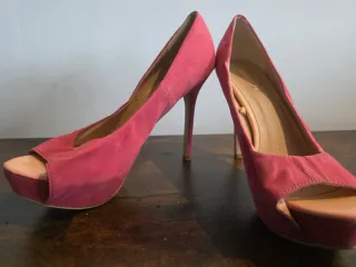 Zapatos de tacón rosa