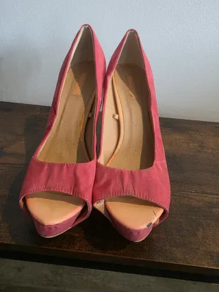 Zapatos de tacón rosa