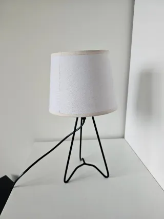 Lámpara de mesa moderna metal y tela