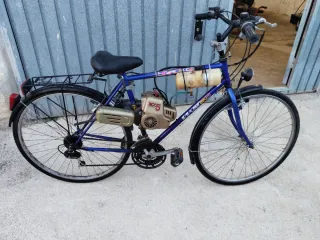Bici con motor 2 tiempos
