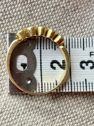 Anillo oro 18k con 5 diamantes