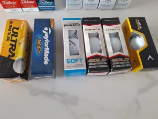 Lote de bolas de golf nuevas