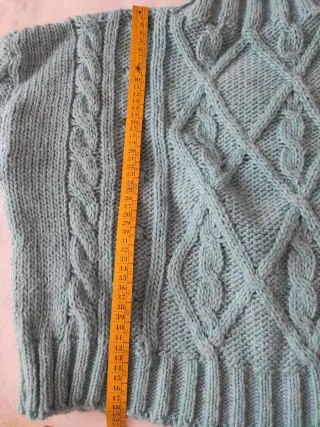 Maglioncino petrolio con trecce