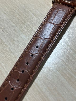 Reloj Marrón y Dorado Elegante