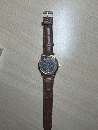 Reloj Marrón y Dorado Elegante