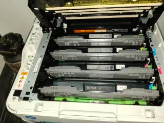 Stampante multifunzione Brother MFC-L3750CDW