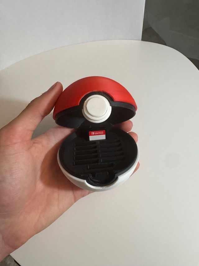 Estuche Pokeball para juegos Switch