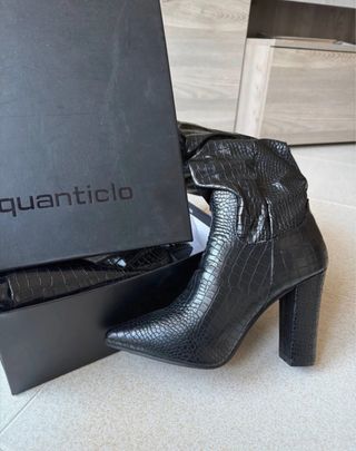 Stivali neri similpelle tacco Jonitta