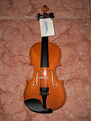 Violín Cremona con etiqueta