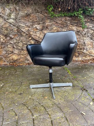 Sillón giratorio vintage cuero y metal