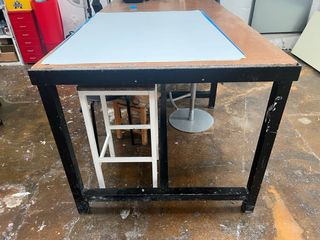 Mesa - Banco de trabajo metálico y madera