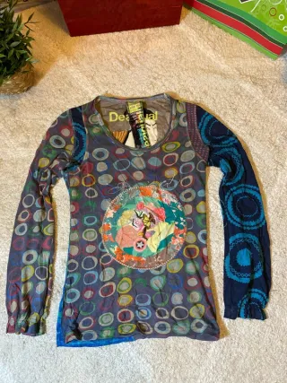 Camiseta Desigual Manga Larga Estampada Talla XS