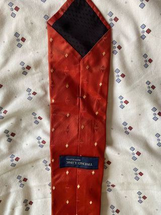 Corbatas de seda 100% rojas y doradas