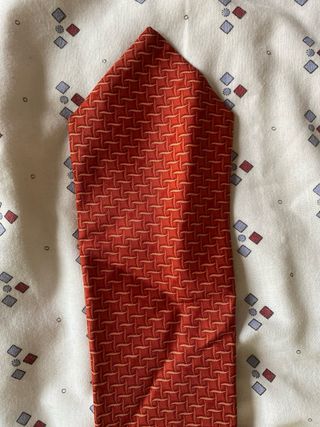 Corbatas de seda 100% rojas y doradas