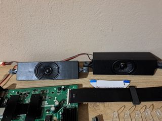 Scheda madre Thomson 40FE5606 e componenti