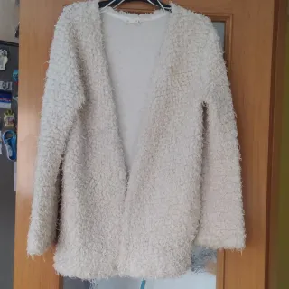 Chaqueta de pelo blanco roto