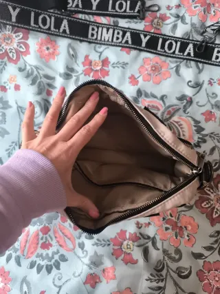 Bolso estilo Bimba y Lola rosa y negro