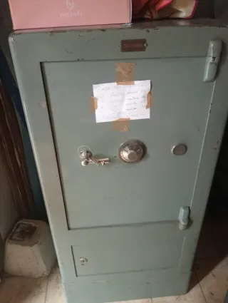 Caja Fuerte Antigua Metálica