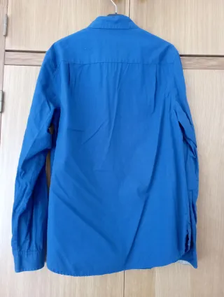 Camisa de hombre azul