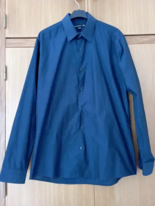 Camisa de hombre azul