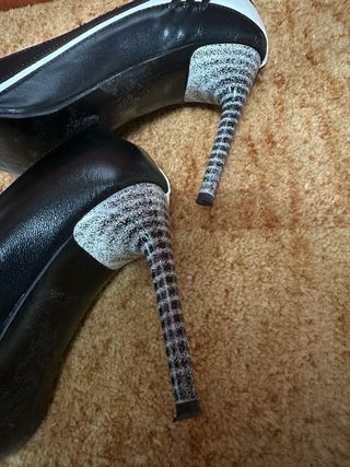 Décolleté punta tacco spillo nero/bianco