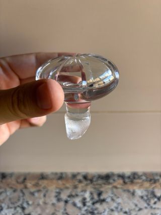 Jarrón de cristal tallado a mano