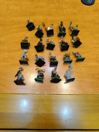 Warhammer Enanos - Figuras Coleccionables