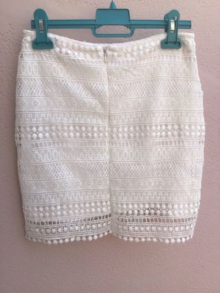 Falda mini de Guipur  blanco