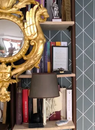 Lamparita de mesa tela y metal