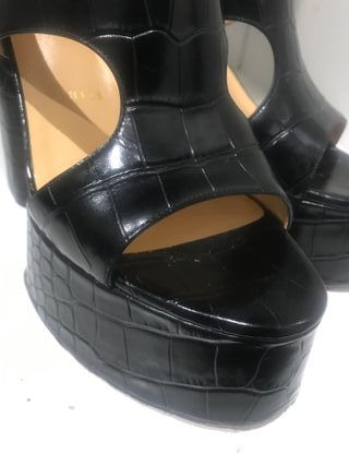 Christian Louboutin Foolish Plataformas Cocodrilo