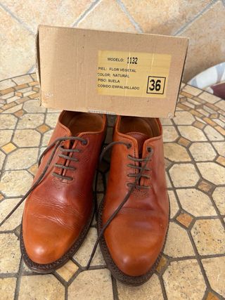 Zapatos de piel hecho a mano