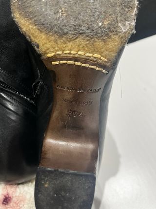 Botines de piel negros