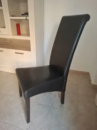 Mesa de comedor moderna