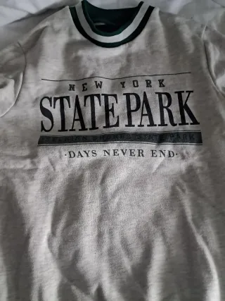 Sudadera Pull&Bear gris y verde