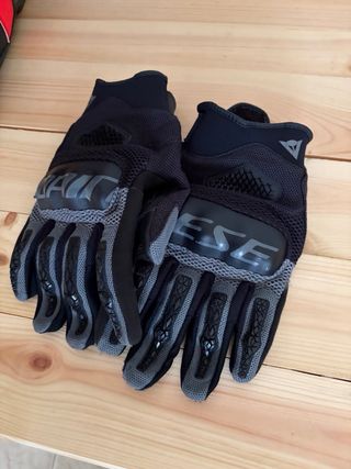 Mono Dainese 2 piezas + Botas + Guantes