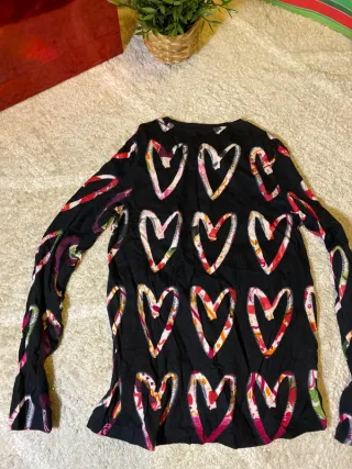 Camiseta Desigual Corazones Negro Rojo