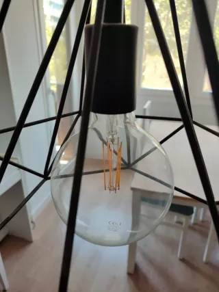 Lámpara colgante geométrica negra