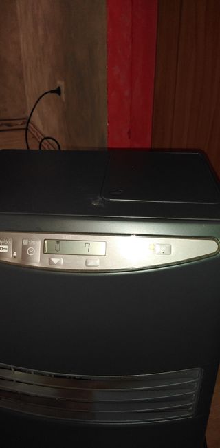 Estufa calefactor de parafina queroseno negra